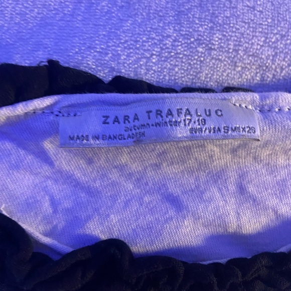 Small White T shirt top - Picture 3 of 3